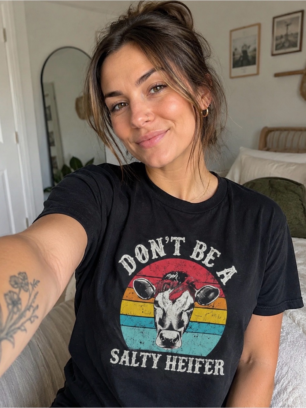 Don't Be A Salty Heifer Black EUC Cow T-shirt Funny Large Women's Graphic Tee